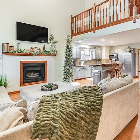 Villa Williamstown Gem With Private Pool And Hot Tub! Extérieur photo