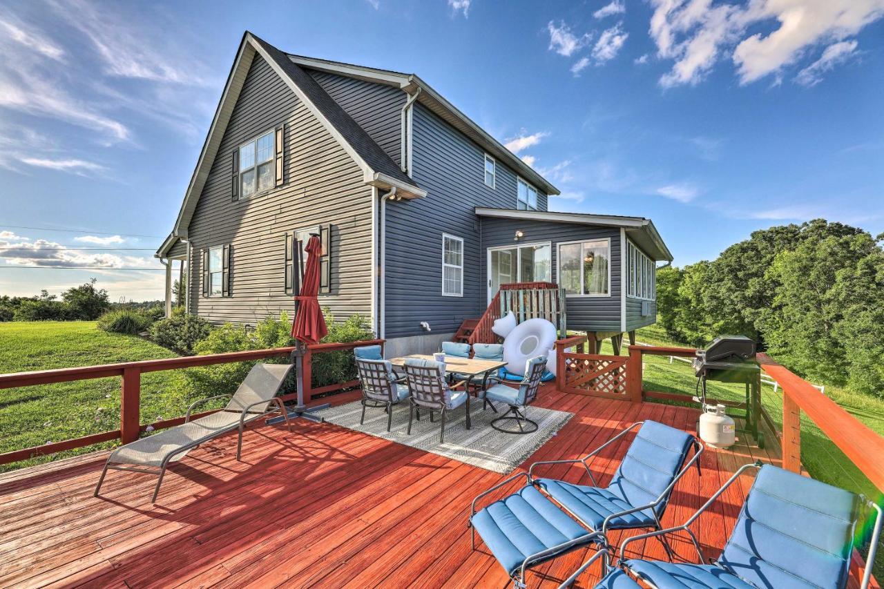 Villa Williamstown Gem With Private Pool And Hot Tub! Extérieur photo