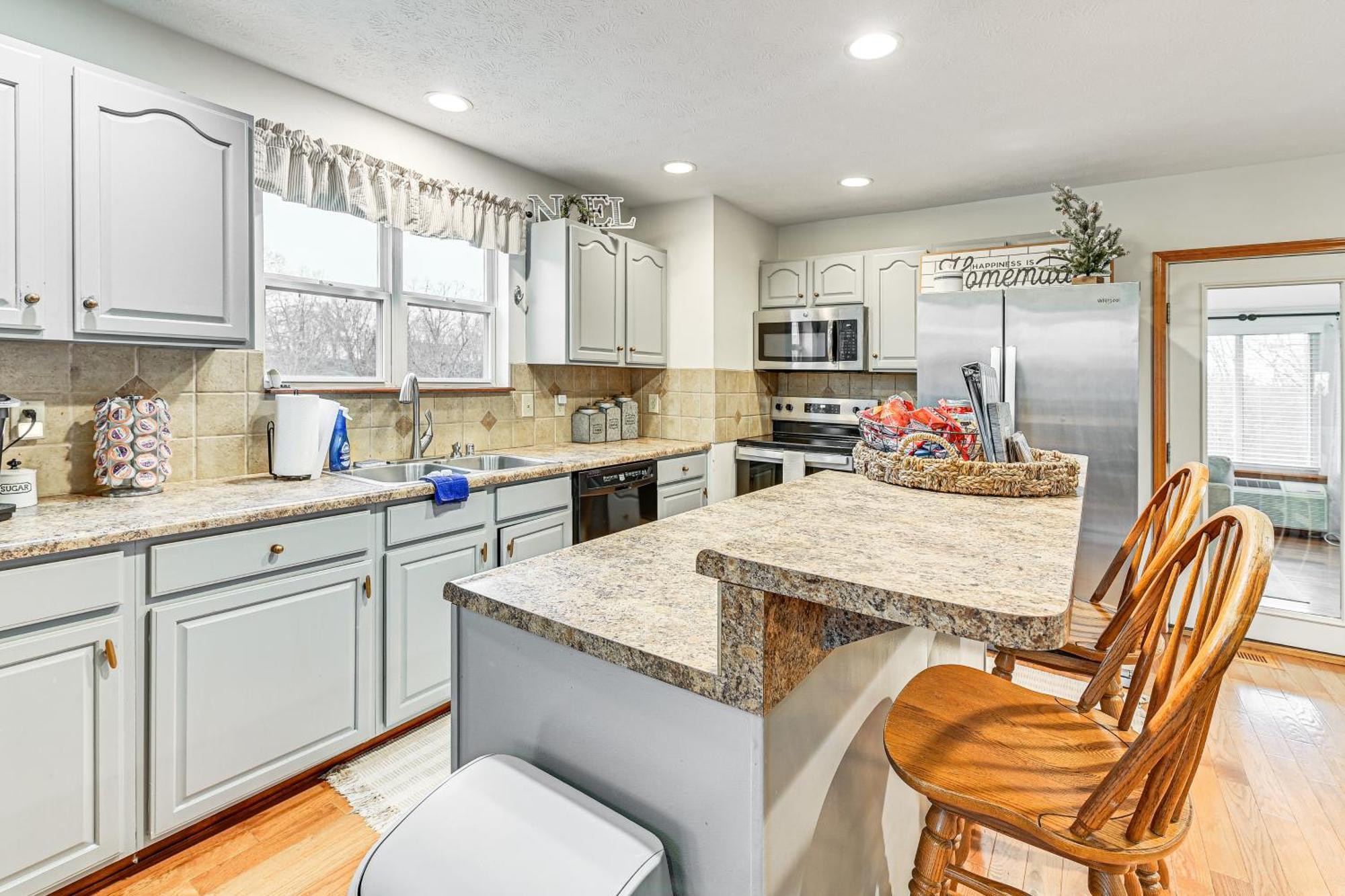 Villa Williamstown Gem With Private Pool And Hot Tub! Extérieur photo